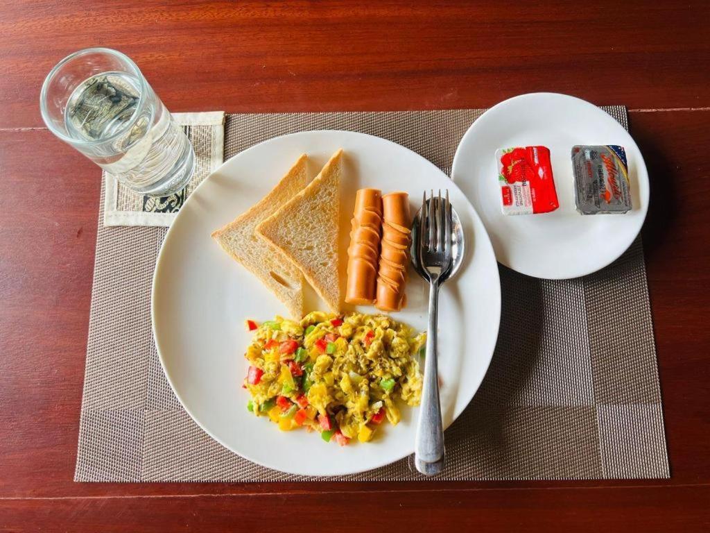 Leuxay Hotel Vientiane Luaran gambar